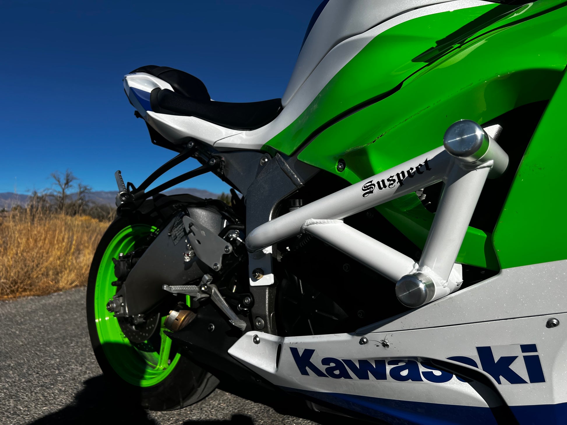 サーベイランス 2024- 2025 Zx6r 636 Crash cage – Suspect Stunt Parts
