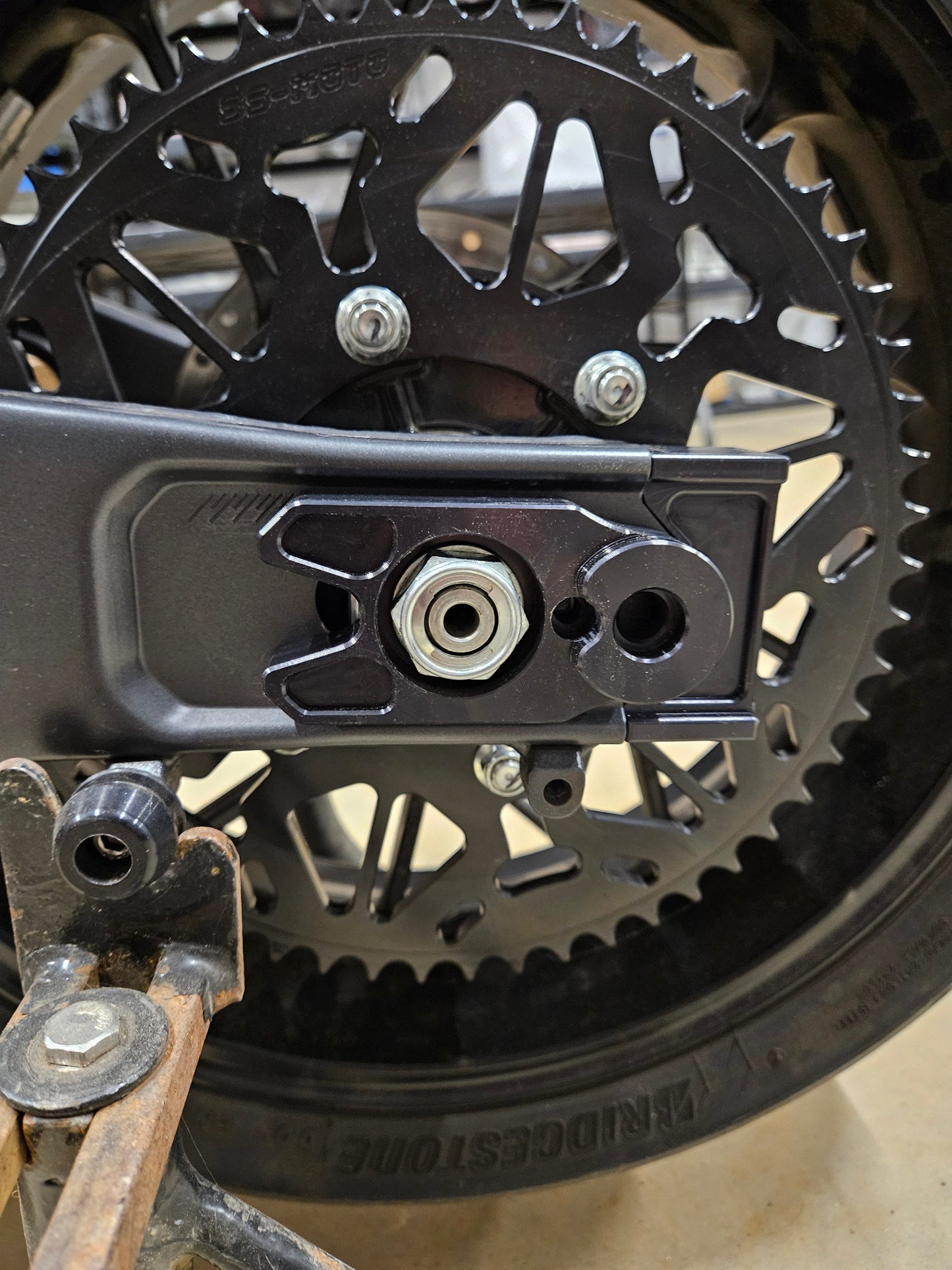 R7/FZ/MT07 AXLE ADJUSTERS