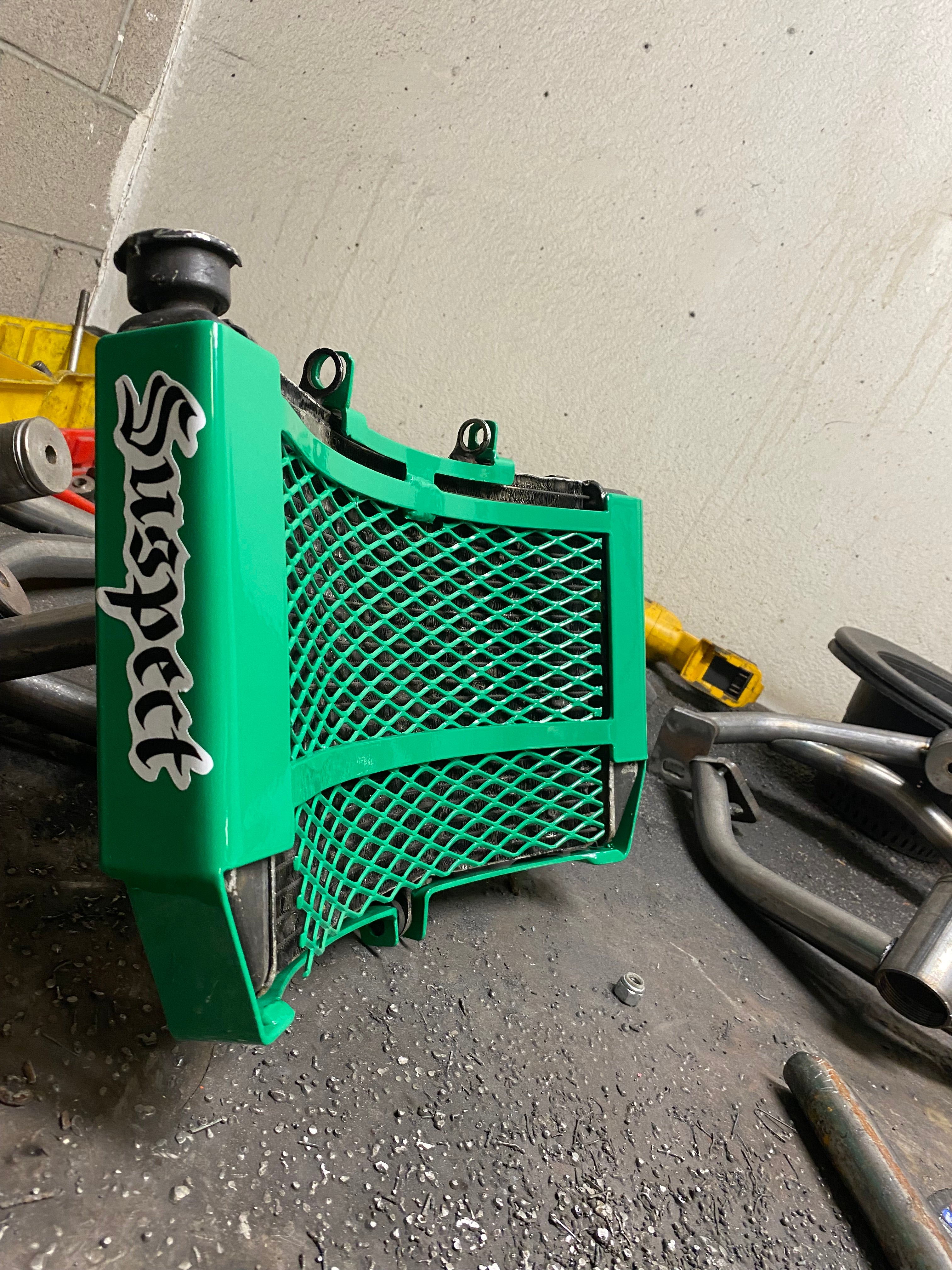 03-06 Honda 600RR Radiator Cage – Suspect Stunt Parts