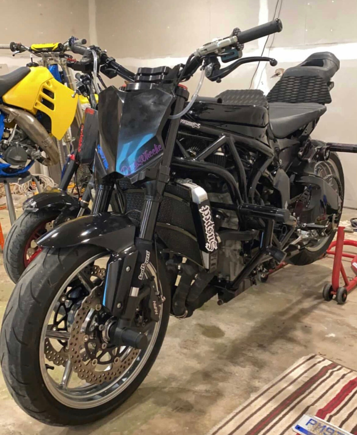 07-08 Kawasaki ZX6R Radiator Cage – Suspect Stunt Parts